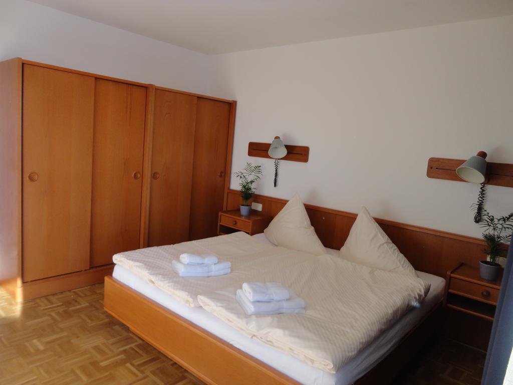 Panoramablickhotel - Lakeview Apartments أنينهايم المظهر الخارجي الصورة