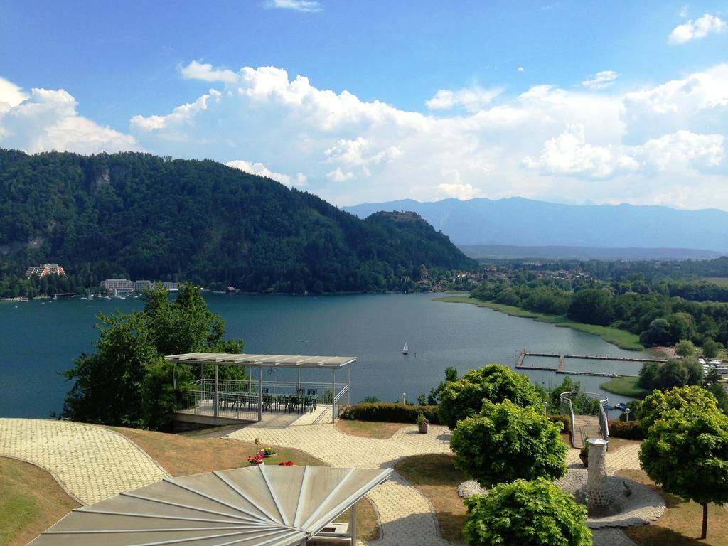Panoramablickhotel - Lakeview Apartments أنينهايم الغرفة الصورة