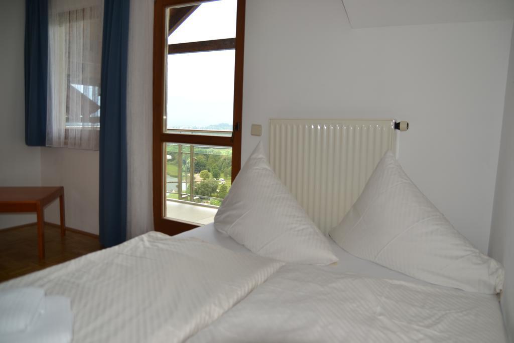 Panoramablickhotel - Lakeview Apartments أنينهايم المظهر الخارجي الصورة